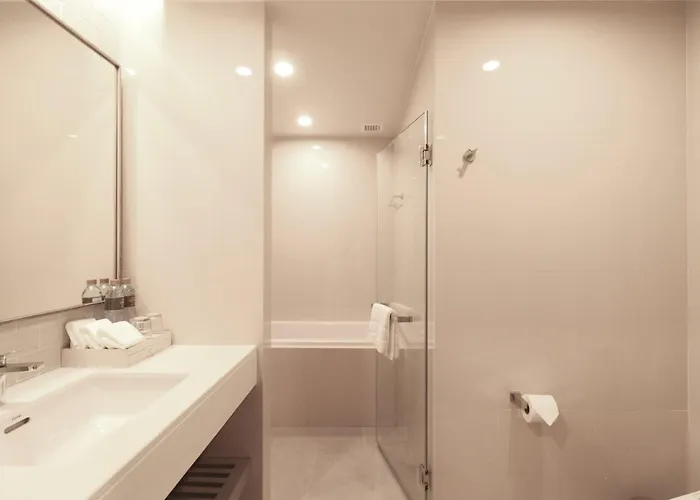 Staybridge Sukhumvit By Ihg 4*